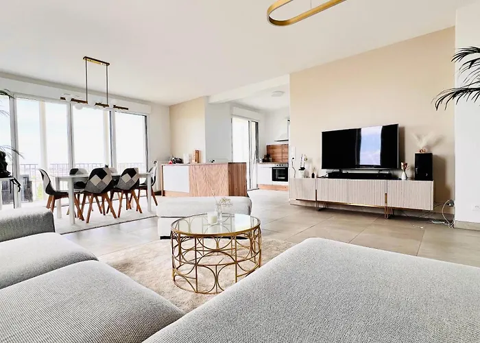 Exceptional Panoramic View