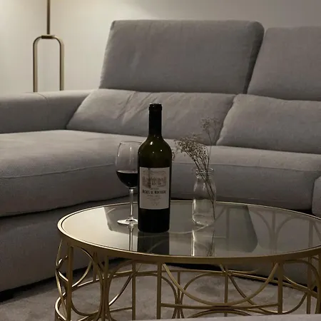 Exceptional Panoramic View Apartman Bordeaux