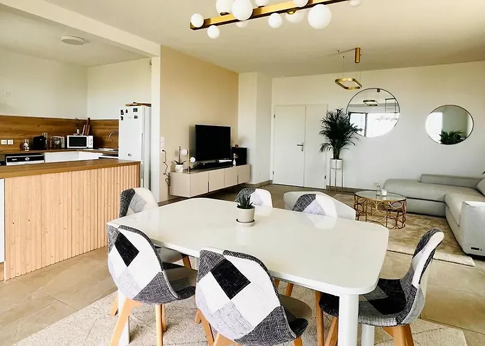 Exceptional Panoramic View *